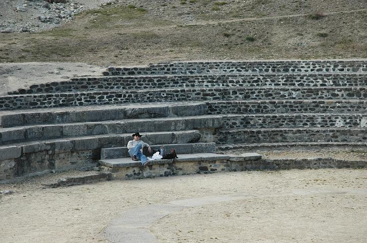 Theatre antique d'Alba (21).JPG